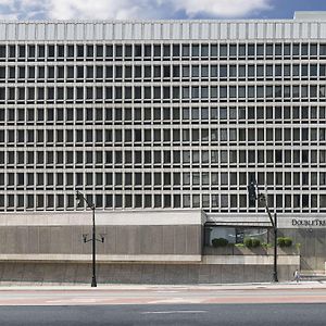 Doubletree By Hilton Newark Penn Station, Nj